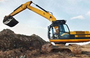 Excavaciones Ortega excavadora moviendo tierra